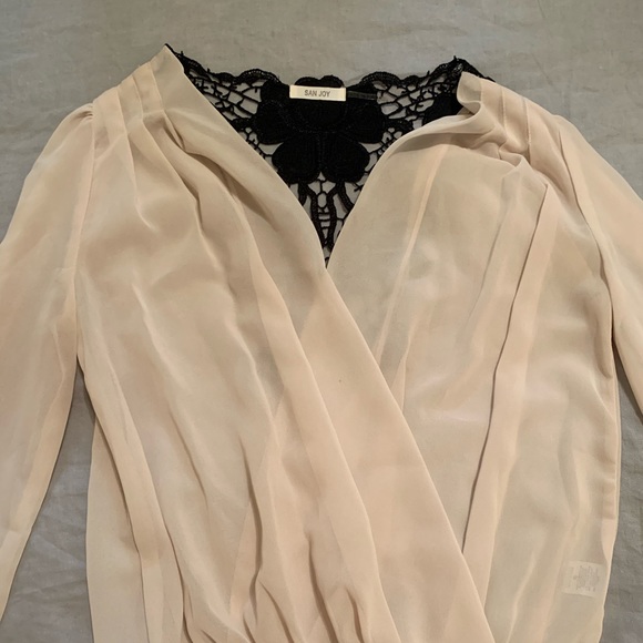 blouse - Picture 1 of 6